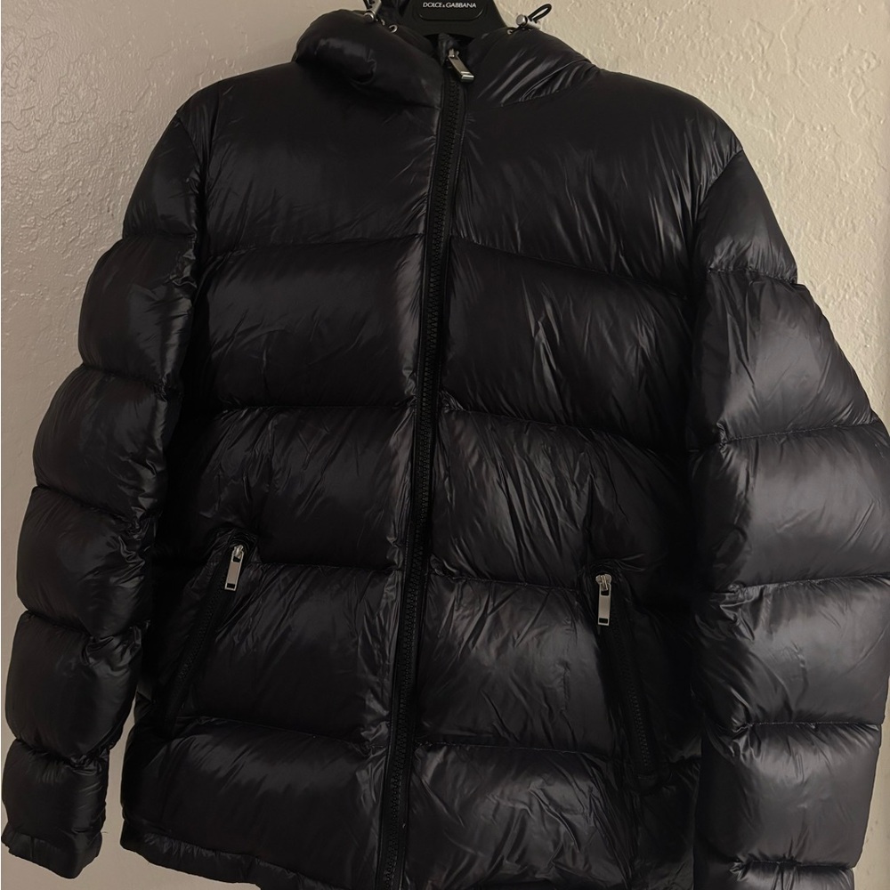 Zara Black Puffer Jacket with Quilted Design